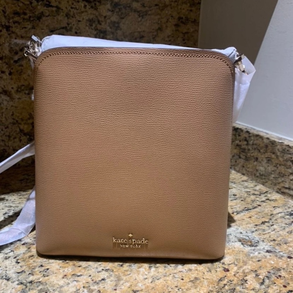 Authentic Kate Spade ♠️ Darcy Bucket Bag, NWT